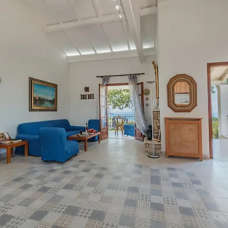 Vilă Villa Chiu *